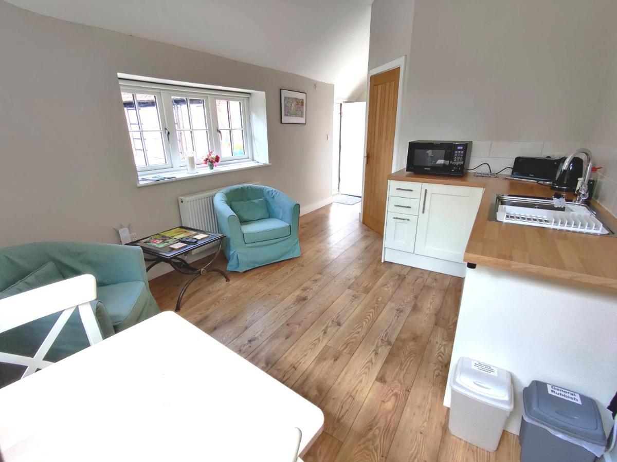 Apartamento Rose Barn West Lavington Exterior foto